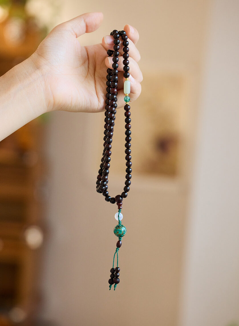 Natural Indian authentic small leaf rosewood bracelets with 108 old lacquer beads, Buddha beads, bracelets as a gift for girlfriends